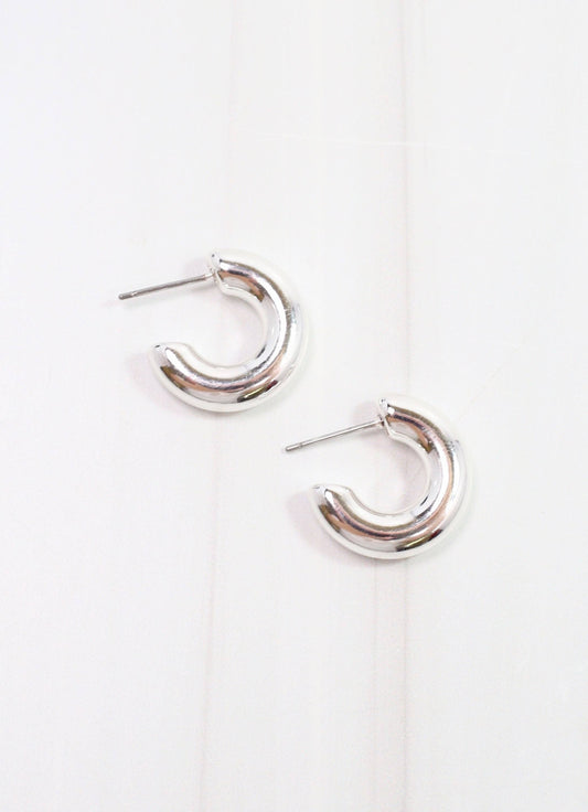 William Hoop Earring, Shiny Silver