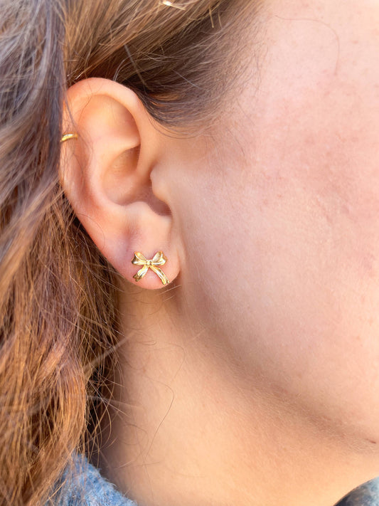 Solid Bow Stud Earring