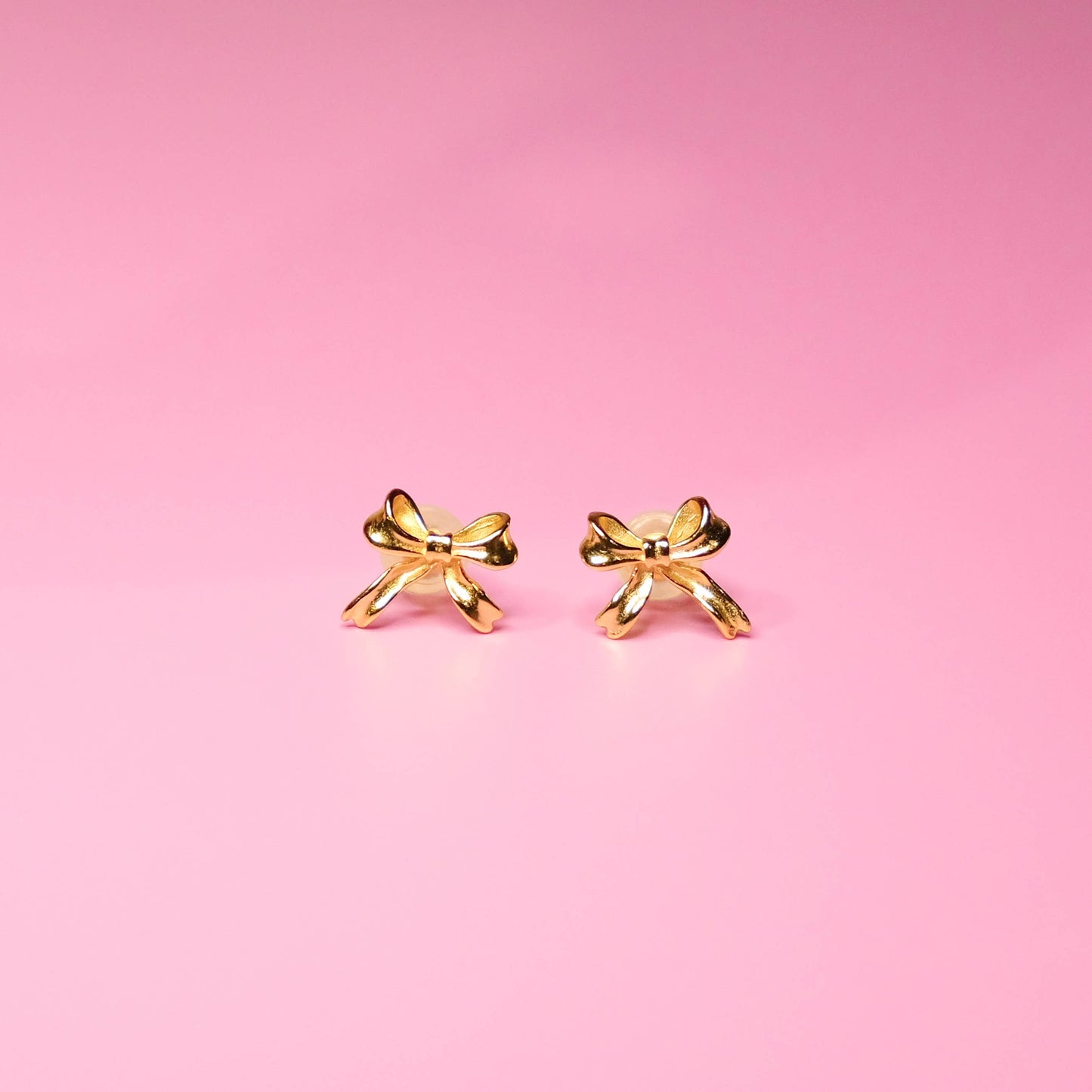 Solid Bow Stud Earring