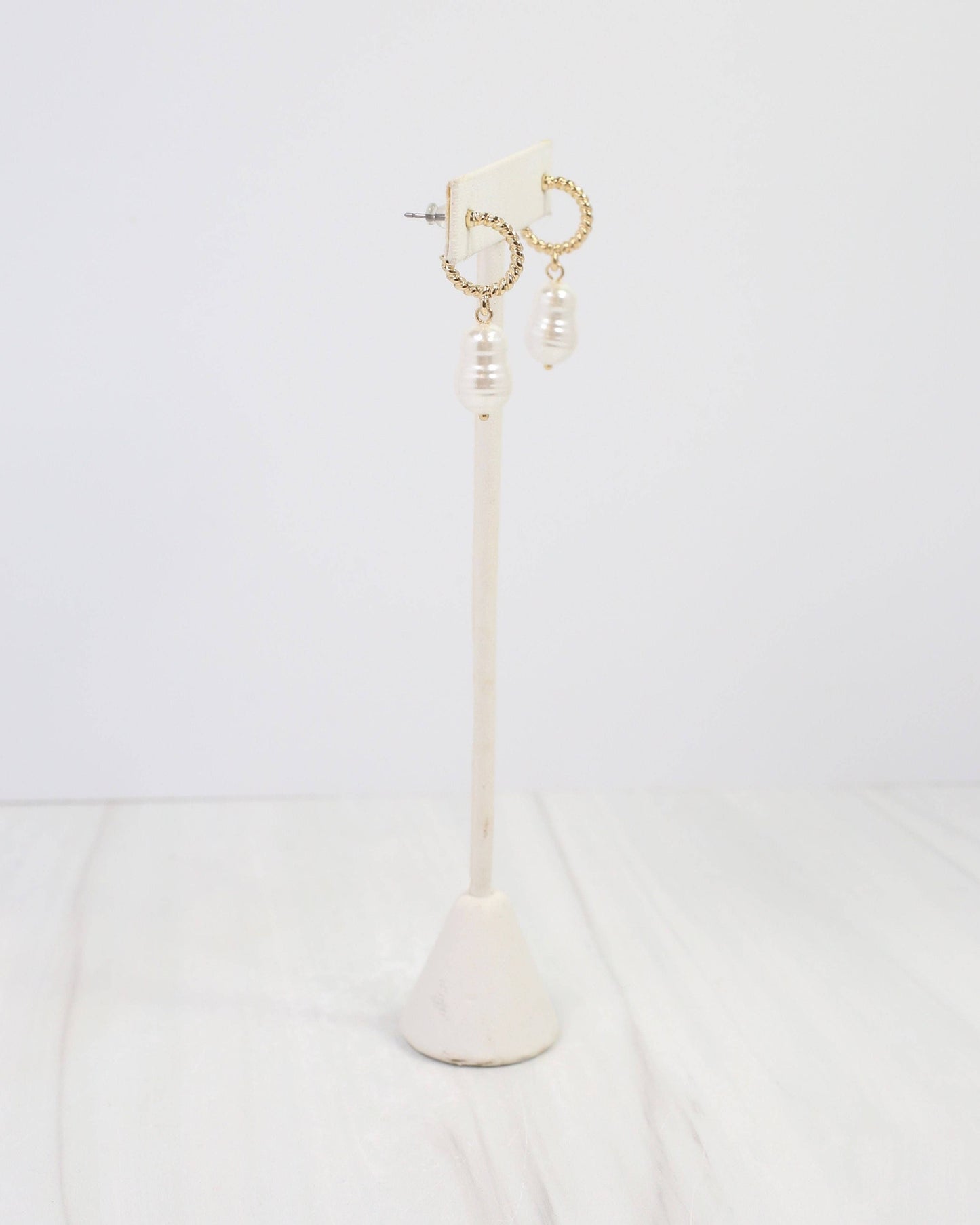 El Reno Baroque Pearl Hoop Earring Gold