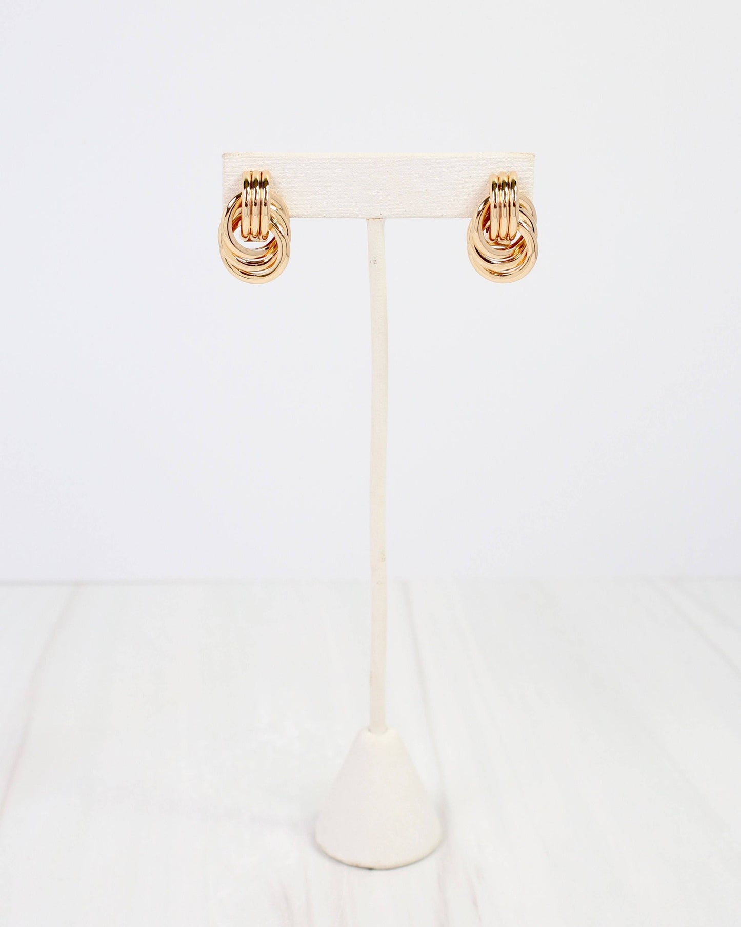 Sandsprings Knot Earring Gold